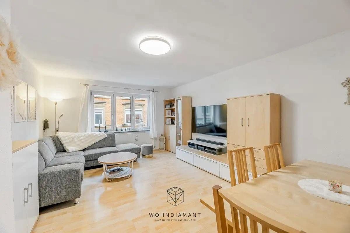 Pronájem bytu 3+1 82 m², Rötestraße 65, Stuttgart, Bádensko-Württembersko Pronájem bytu 3+1 82 m², Rötestraße 65, Stuttgart, Bádensko-Württembersko