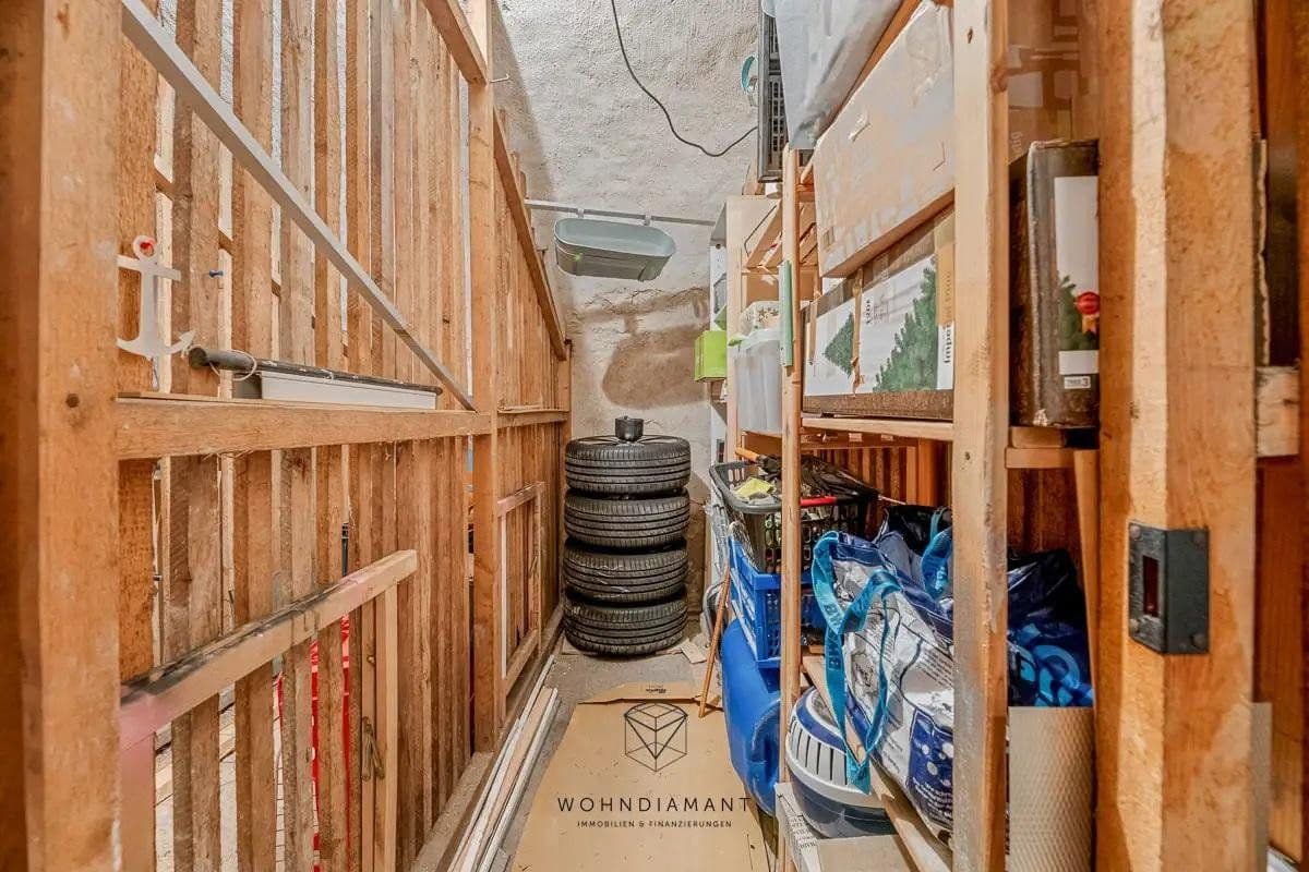 Pronájem bytu 3+1 82 m², Rötestraße 65, Stuttgart, Bádensko-Württembersko Pronájem bytu 3+1 82 m², Rötestraße 65, Stuttgart, Bádensko-Württembersko