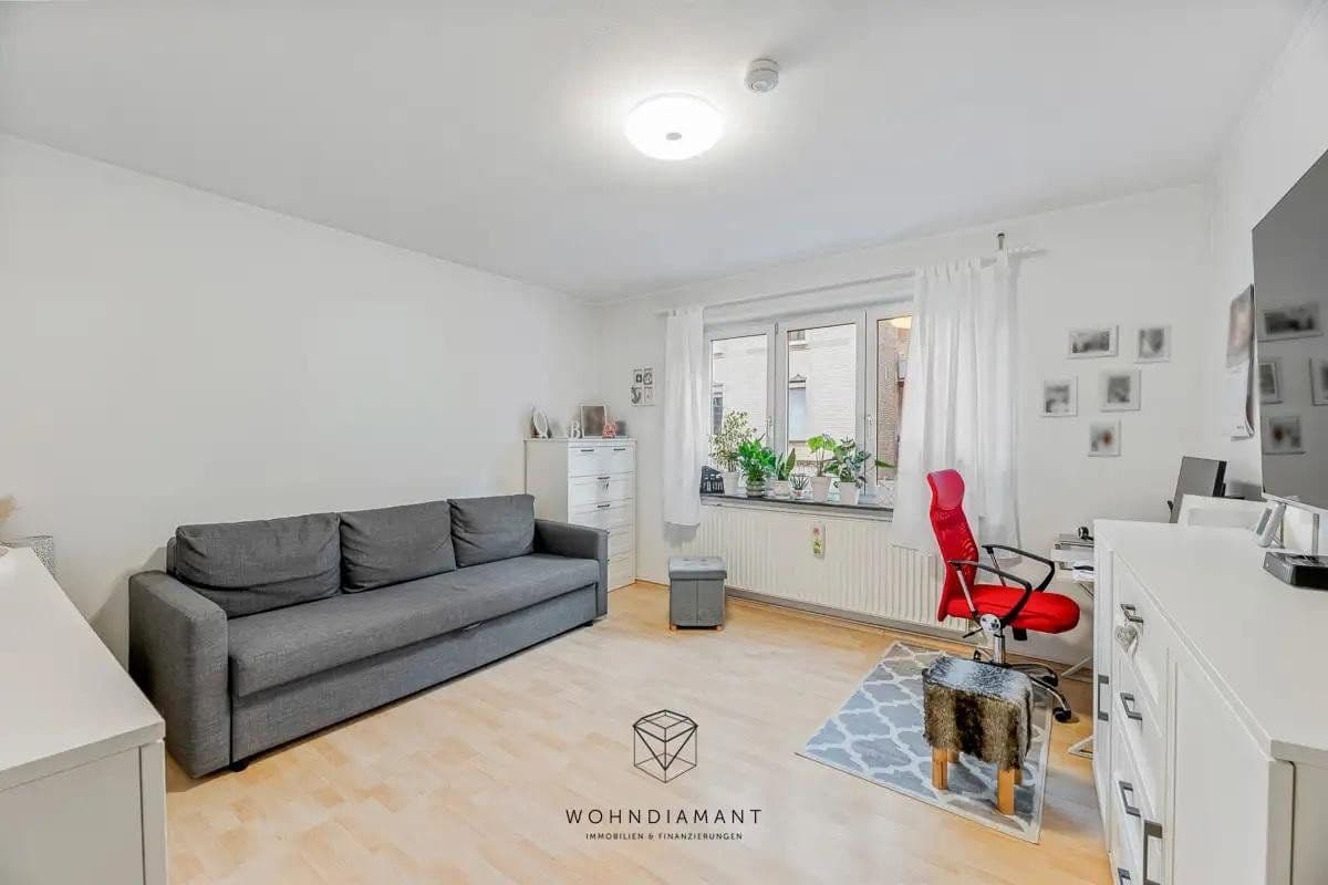 Pronájem bytu 3+1 82 m², Rötestraße 65, Stuttgart, Bádensko-Württembersko Pronájem bytu 3+1 82 m², Rötestraße 65, Stuttgart, Bádensko-Württembersko