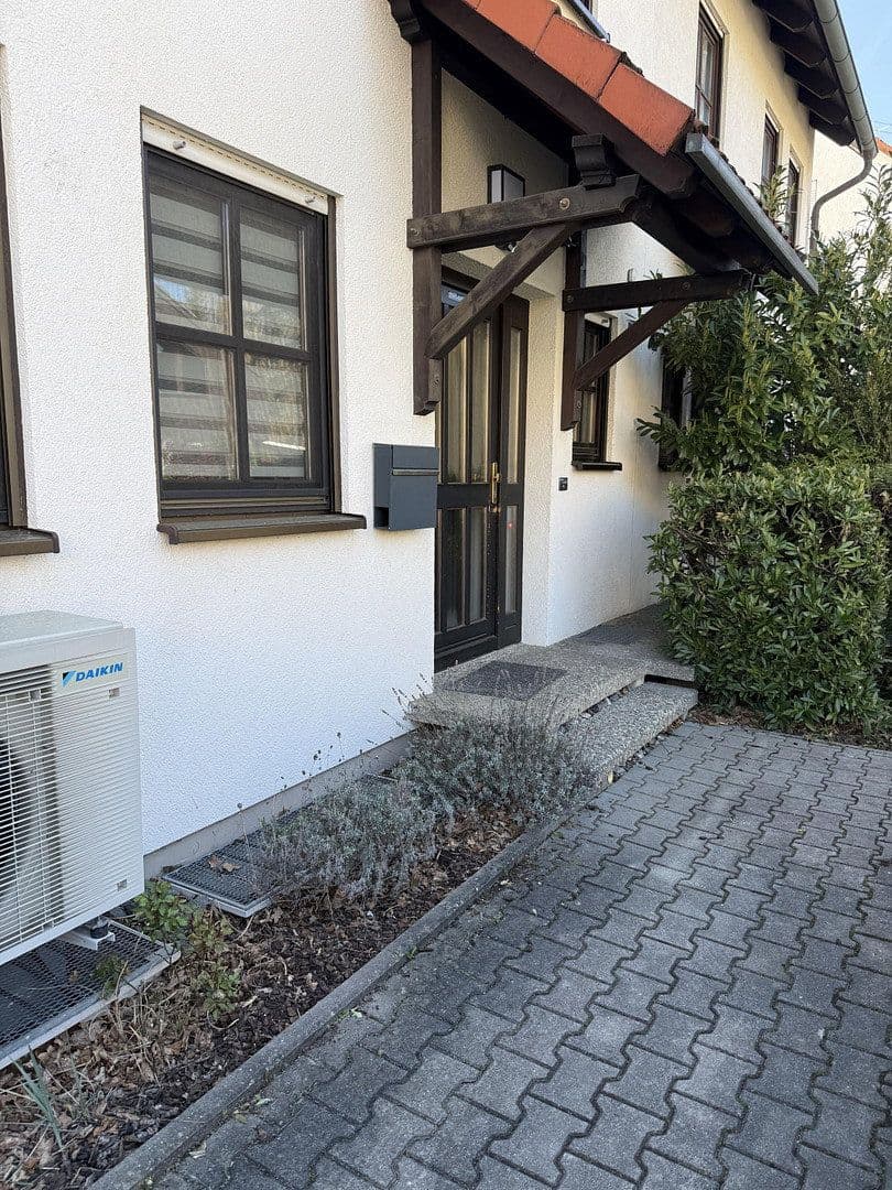 Prodej domu 165 m², pozemek 380 m², Nürnberg, Bavorsko Prodej domu 165 m², pozemek 380 m², Nürnberg, Bavorsko