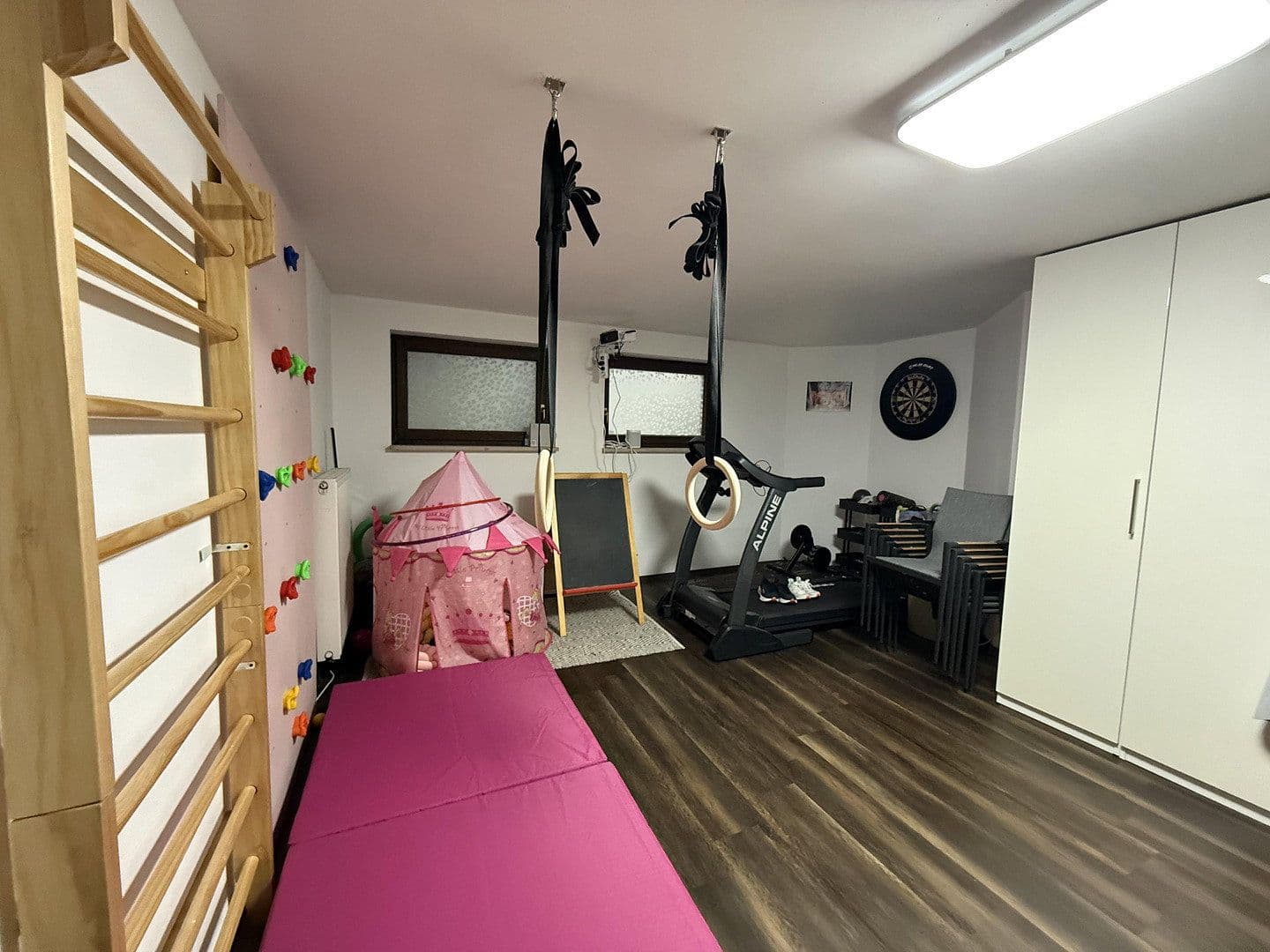 Prodej domu 165 m², pozemek 380 m², Nürnberg, Bavorsko Prodej domu 165 m², pozemek 380 m², Nürnberg, Bavorsko