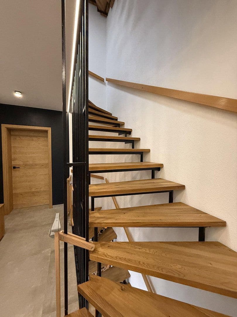 Prodej domu 165 m², pozemek 380 m², Nürnberg, Bavorsko Prodej domu 165 m², pozemek 380 m², Nürnberg, Bavorsko