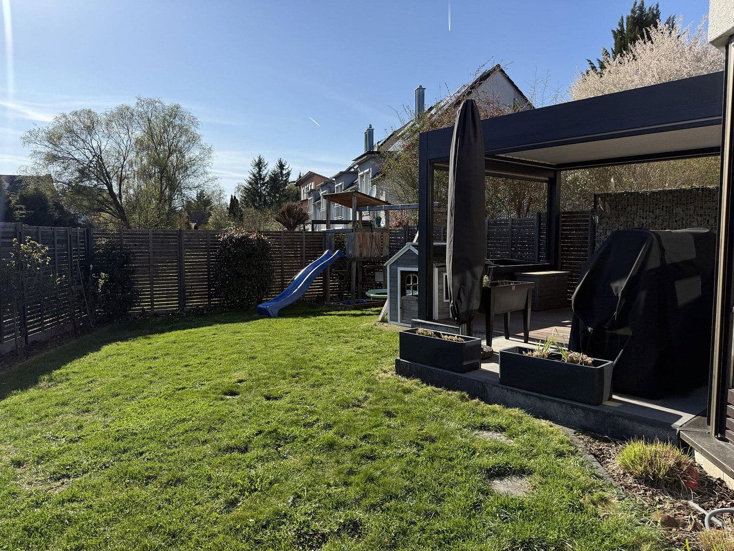 Prodej domu 165 m², pozemek 380 m², Nürnberg, Bavorsko Prodej domu 165 m², pozemek 380 m², Nürnberg, Bavorsko