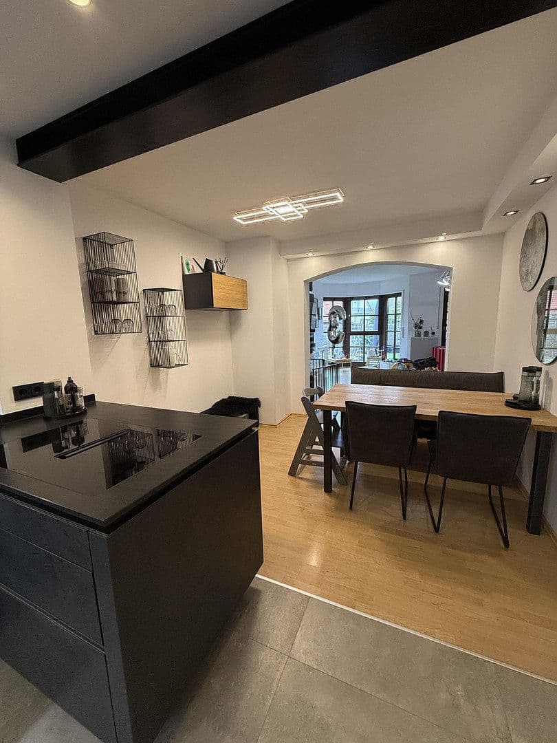 Prodej domu 165 m², pozemek 380 m², Nürnberg, Bavorsko Prodej domu 165 m², pozemek 380 m², Nürnberg, Bavorsko