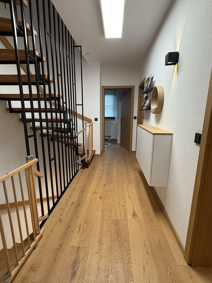 Prodej domu 165 m², pozemek 380 m², Nürnberg, Bavorsko Prodej domu 165 m², pozemek 380 m², Nürnberg, Bavorsko