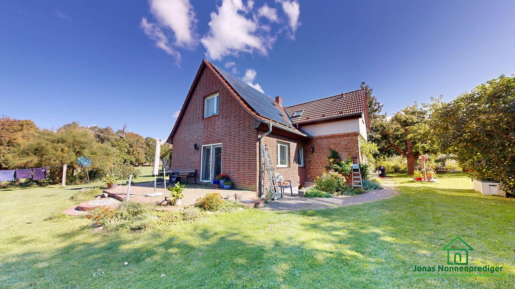 Prodej domu 185 m², pozemek 8.658 m², Bahnhofsweg 8, Alt Sührkow, Mecklenburg-Vorpommern Prodej domu 185 m², pozemek 8.658 m², Bahnhofsweg 8, Alt Sührkow, Mecklenburg-Vorpommern