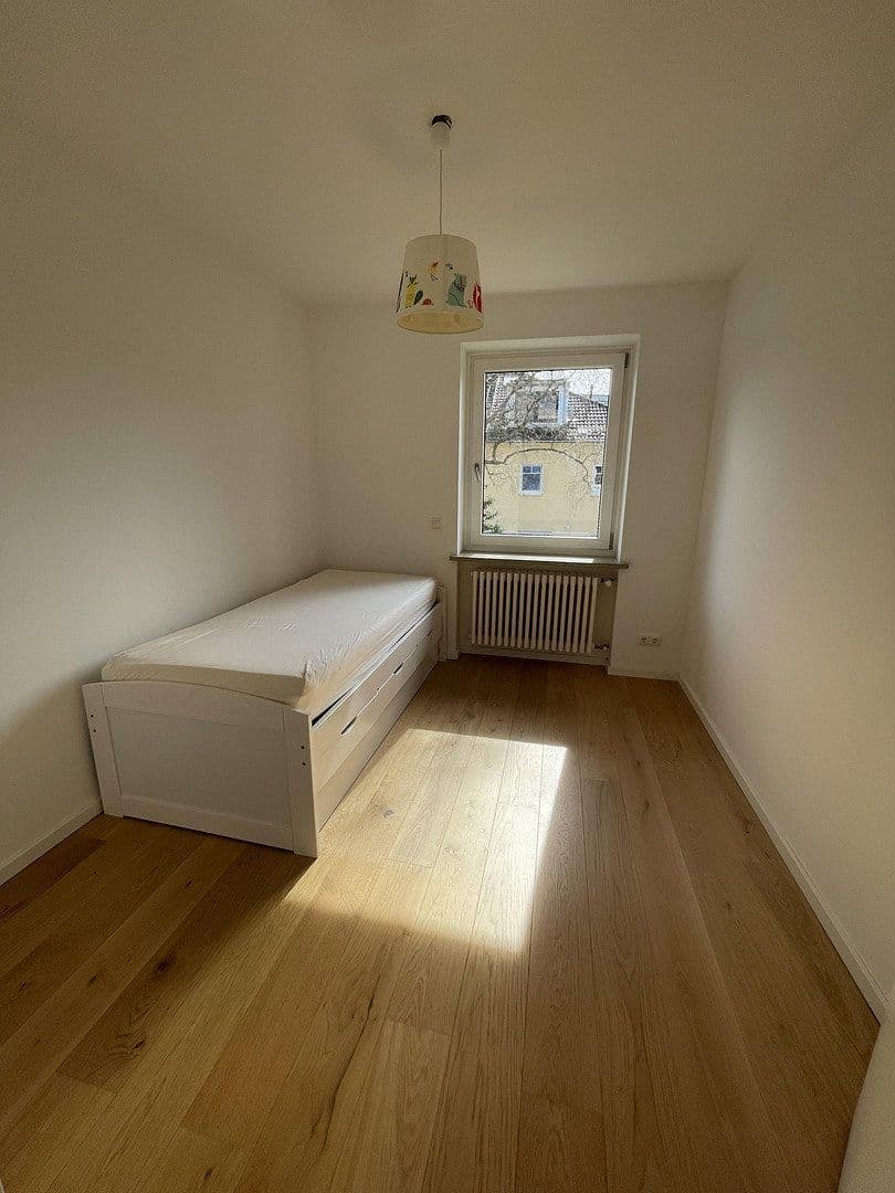 Pronájem domu 200 m², pozemek 479 m², Gröbenzell, Bavorsko Pronájem domu 200 m², pozemek 479 m², Gröbenzell, Bavorsko