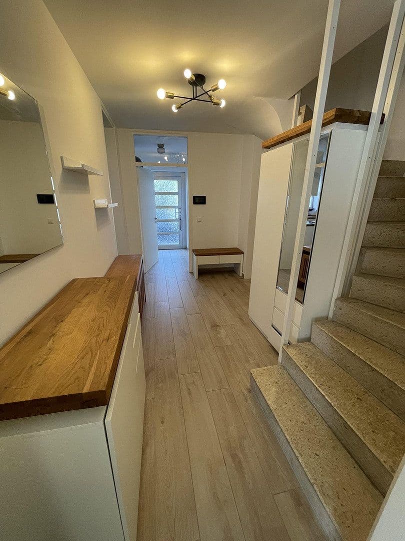 Pronájem domu 200 m², pozemek 479 m², Gröbenzell, Bavorsko Pronájem domu 200 m², pozemek 479 m², Gröbenzell, Bavorsko