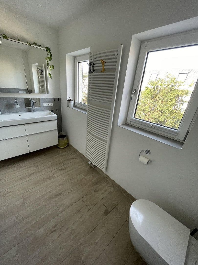 Pronájem domu 200 m², pozemek 479 m², Gröbenzell, Bavorsko Pronájem domu 200 m², pozemek 479 m², Gröbenzell, Bavorsko