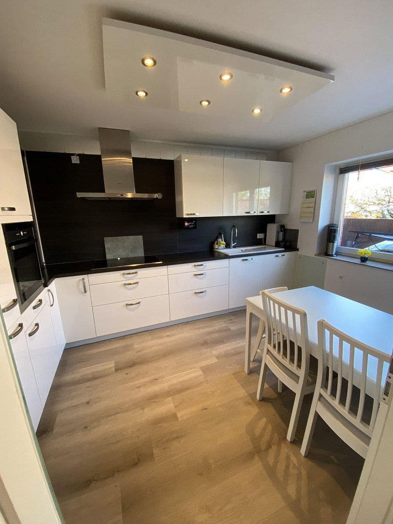 Prodej domu 99 m², pozemek 151 m², Ronnenberg, Dolní Sasko Prodej domu 99 m², pozemek 151 m², Ronnenberg, Dolní Sasko