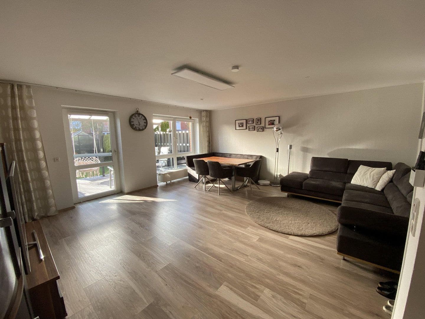Prodej domu 99 m², pozemek 151 m², Ronnenberg, Dolní Sasko Prodej domu 99 m², pozemek 151 m², Ronnenberg, Dolní Sasko