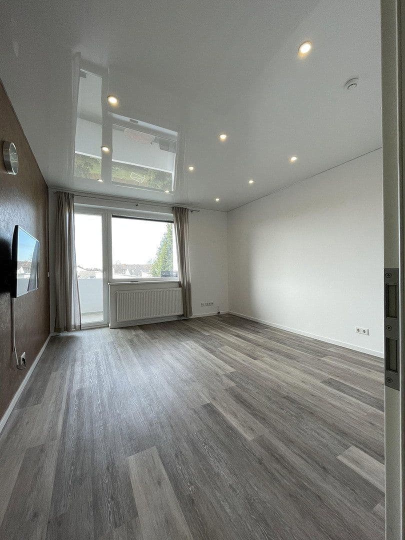 Prodej bytu 3+1 68 m², Aachenerstr. 157, Düsseldorf, Severní Porýní-Vestfálsko Prodej bytu 3+1 68 m², Aachenerstr. 157, Düsseldorf, Severní Porýní-Vestfálsko