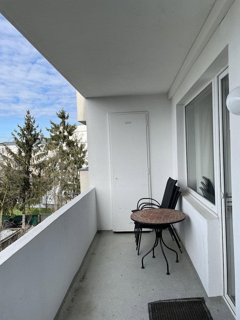 Prodej bytu 3+1 68 m², Aachenerstr. 157, Düsseldorf, Severní Porýní-Vestfálsko Prodej bytu 3+1 68 m², Aachenerstr. 157, Düsseldorf, Severní Porýní-Vestfálsko