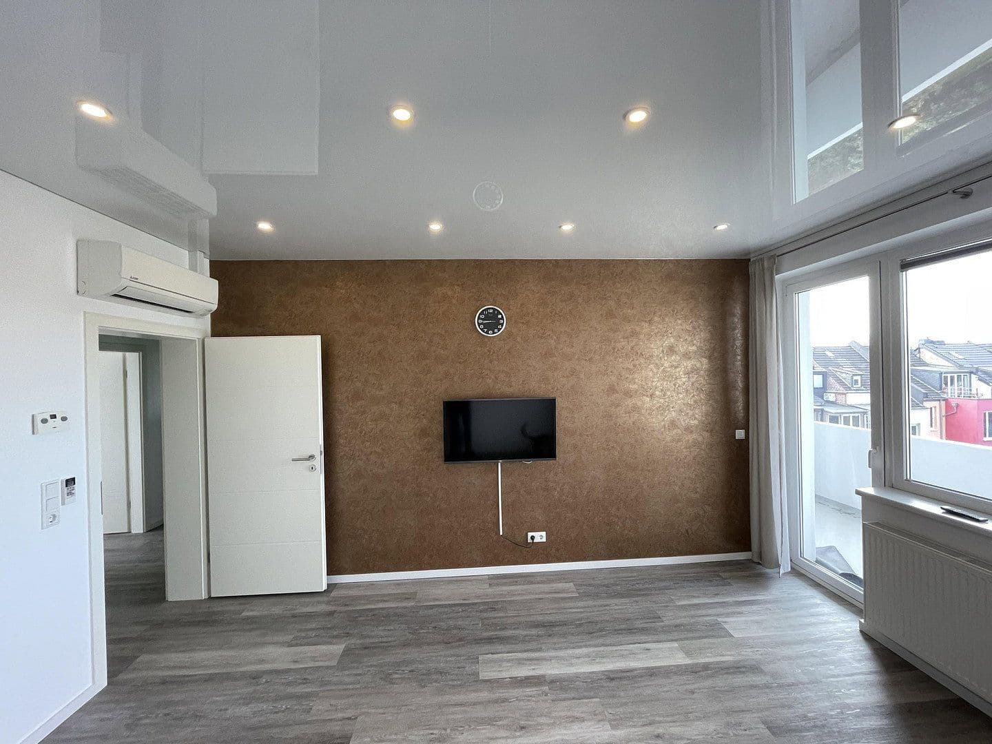 Prodej bytu 3+1 68 m², Aachenerstr. 157, Düsseldorf, Severní Porýní-Vestfálsko Prodej bytu 3+1 68 m², Aachenerstr. 157, Düsseldorf, Severní Porýní-Vestfálsko