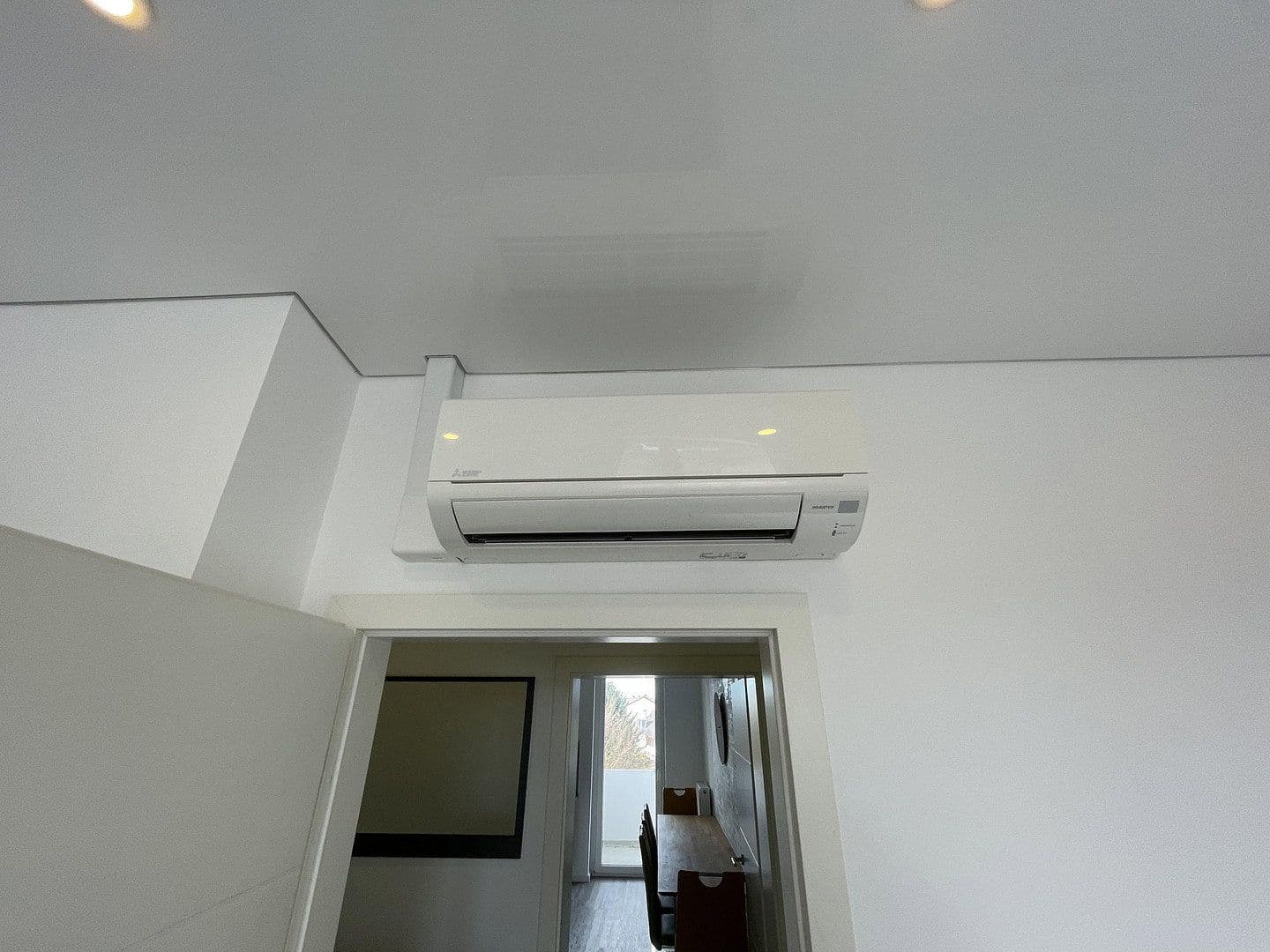 Prodej bytu 3+1 68 m², Aachenerstr. 157, Düsseldorf, Severní Porýní-Vestfálsko Prodej bytu 3+1 68 m², Aachenerstr. 157, Düsseldorf, Severní Porýní-Vestfálsko