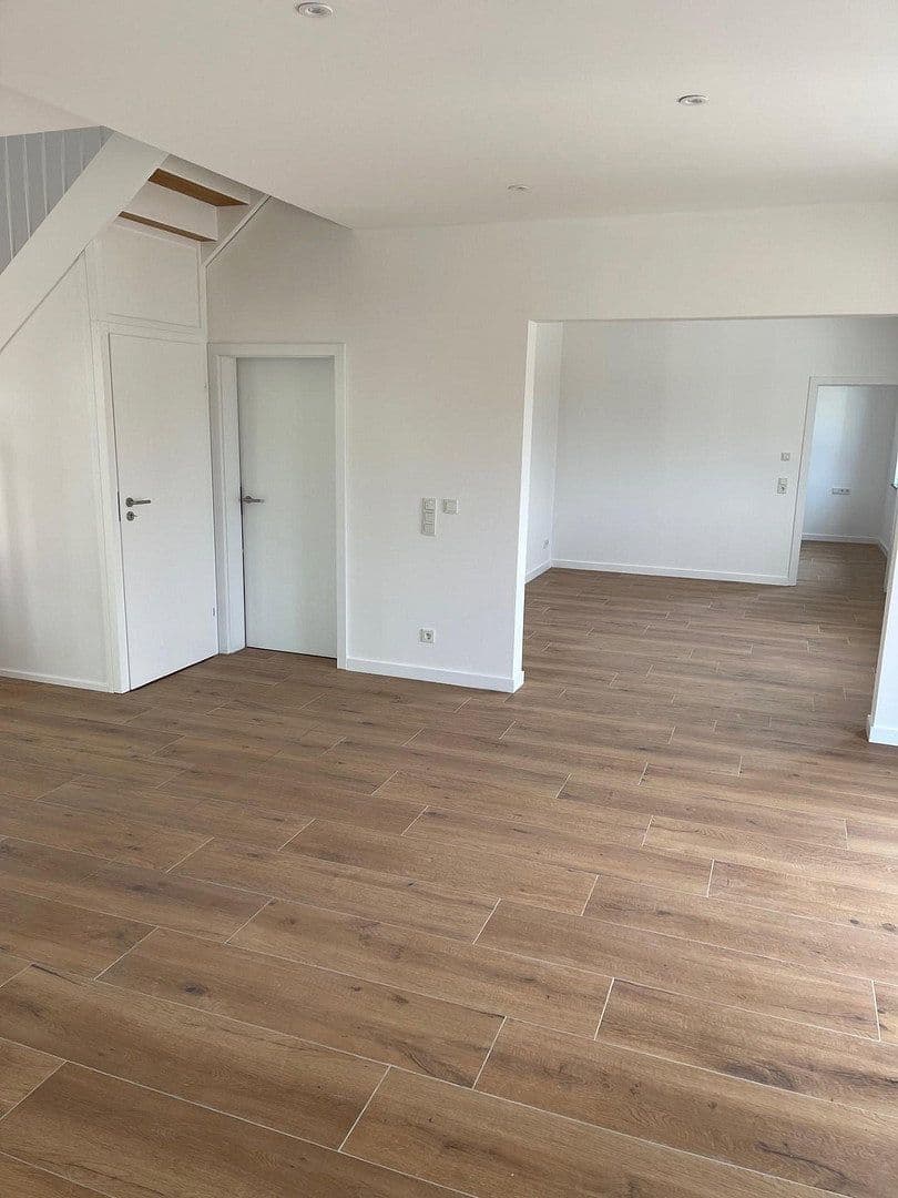 Pronájem domu 135 m², pozemek 350 m², Stendal, Sasko-Anhaltsko Pronájem domu 135 m², pozemek 350 m², Stendal, Sasko-Anhaltsko