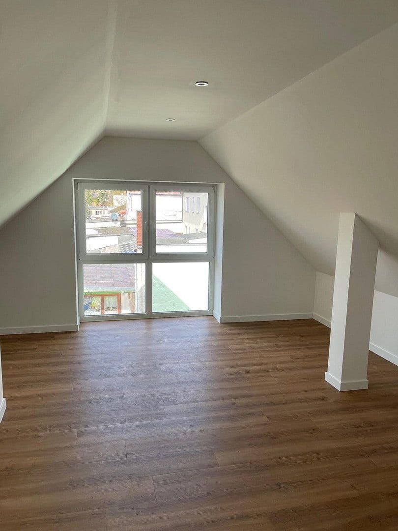 Pronájem domu 135 m², pozemek 350 m², Stendal, Sasko-Anhaltsko Pronájem domu 135 m², pozemek 350 m², Stendal, Sasko-Anhaltsko