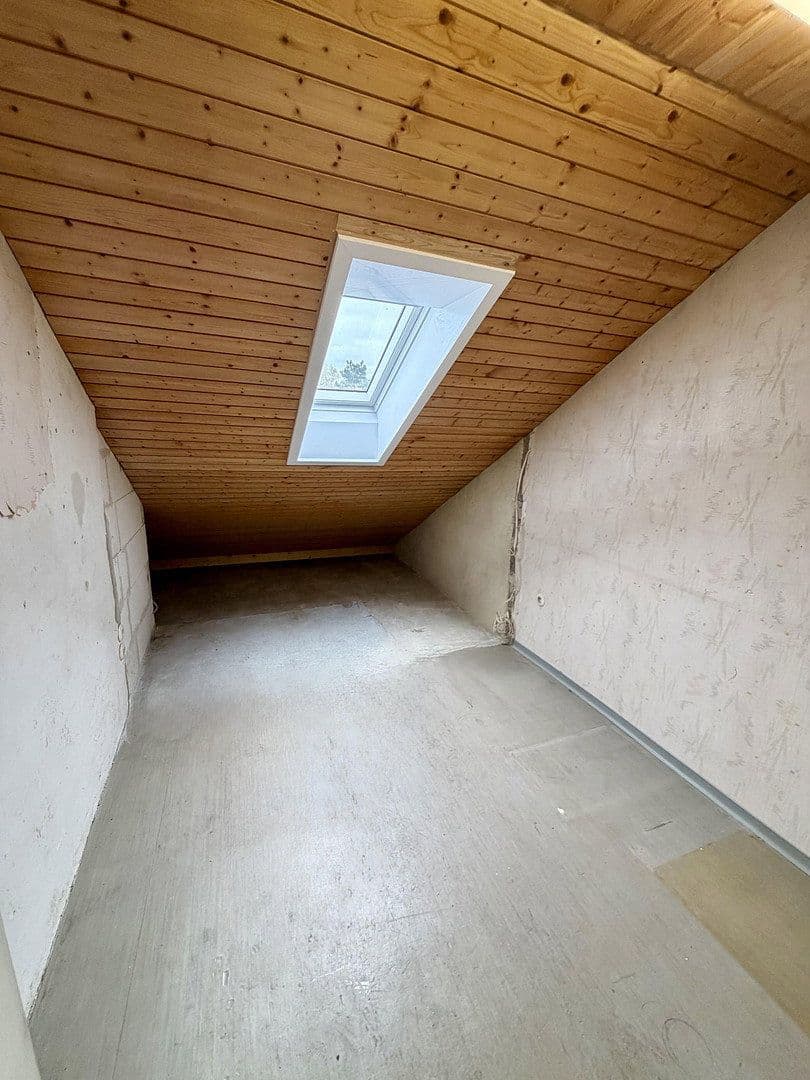 Prodej domu 98 m², pozemek 275 m², Gerhart-Hauptmann-Str. 59, Ostfildern, Bádensko-Württembersko Prodej domu 98 m², pozemek 275 m², Gerhart-Hauptmann-Str. 59, Ostfildern, Bádensko-Württembersko