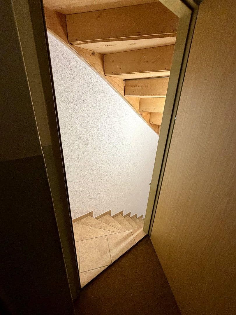 Prodej domu 98 m², pozemek 275 m², Gerhart-Hauptmann-Str. 59, Ostfildern, Bádensko-Württembersko Prodej domu 98 m², pozemek 275 m², Gerhart-Hauptmann-Str. 59, Ostfildern, Bádensko-Württembersko