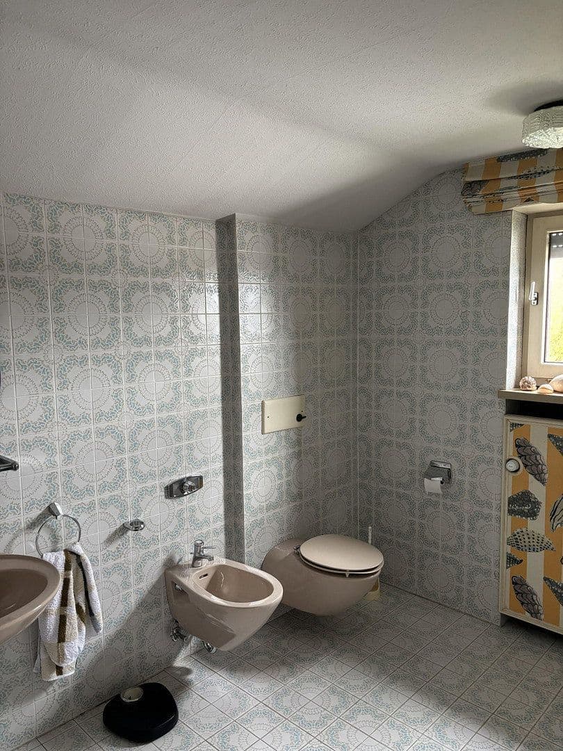 Pronájem domu 200 m², pozemek 3.000 m², Kreuzau, Severní Porýní-Vestfálsko Pronájem domu 200 m², pozemek 3.000 m², Kreuzau, Severní Porýní-Vestfálsko