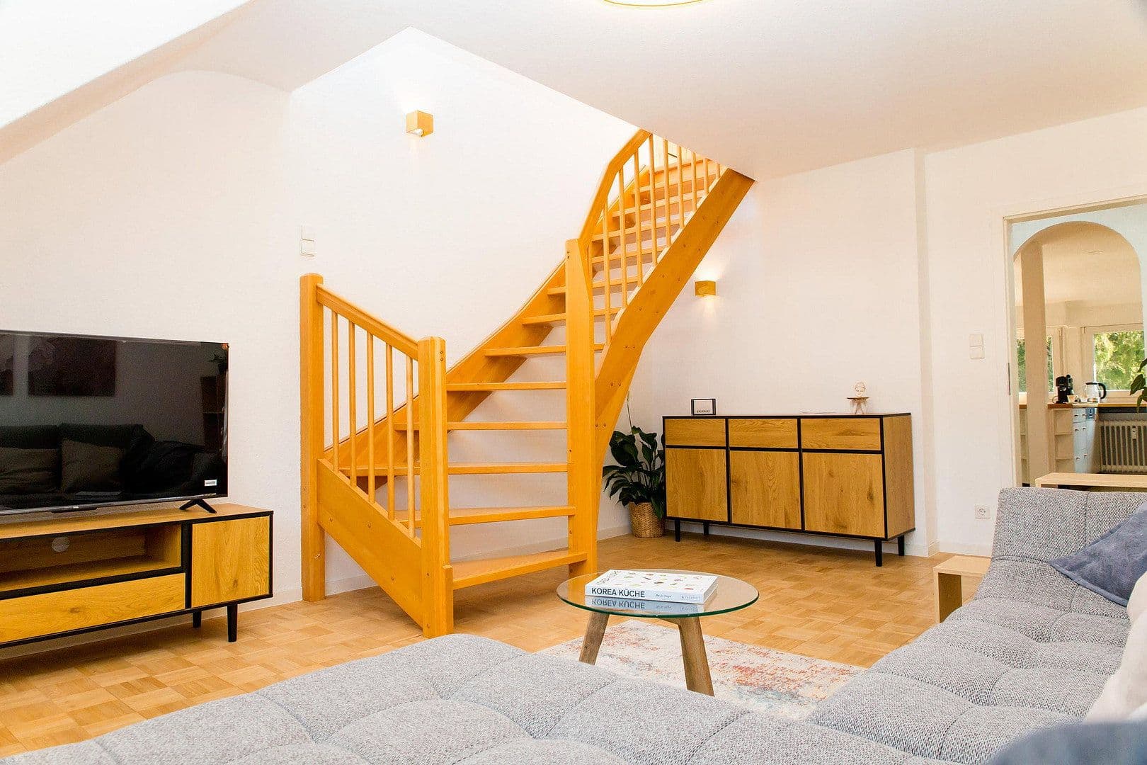 Pronájem bytu 2+kk 65 m², Stuttgart, Bádensko-Württembersko Pronájem bytu 2+kk 65 m², Stuttgart, Bádensko-Württembersko