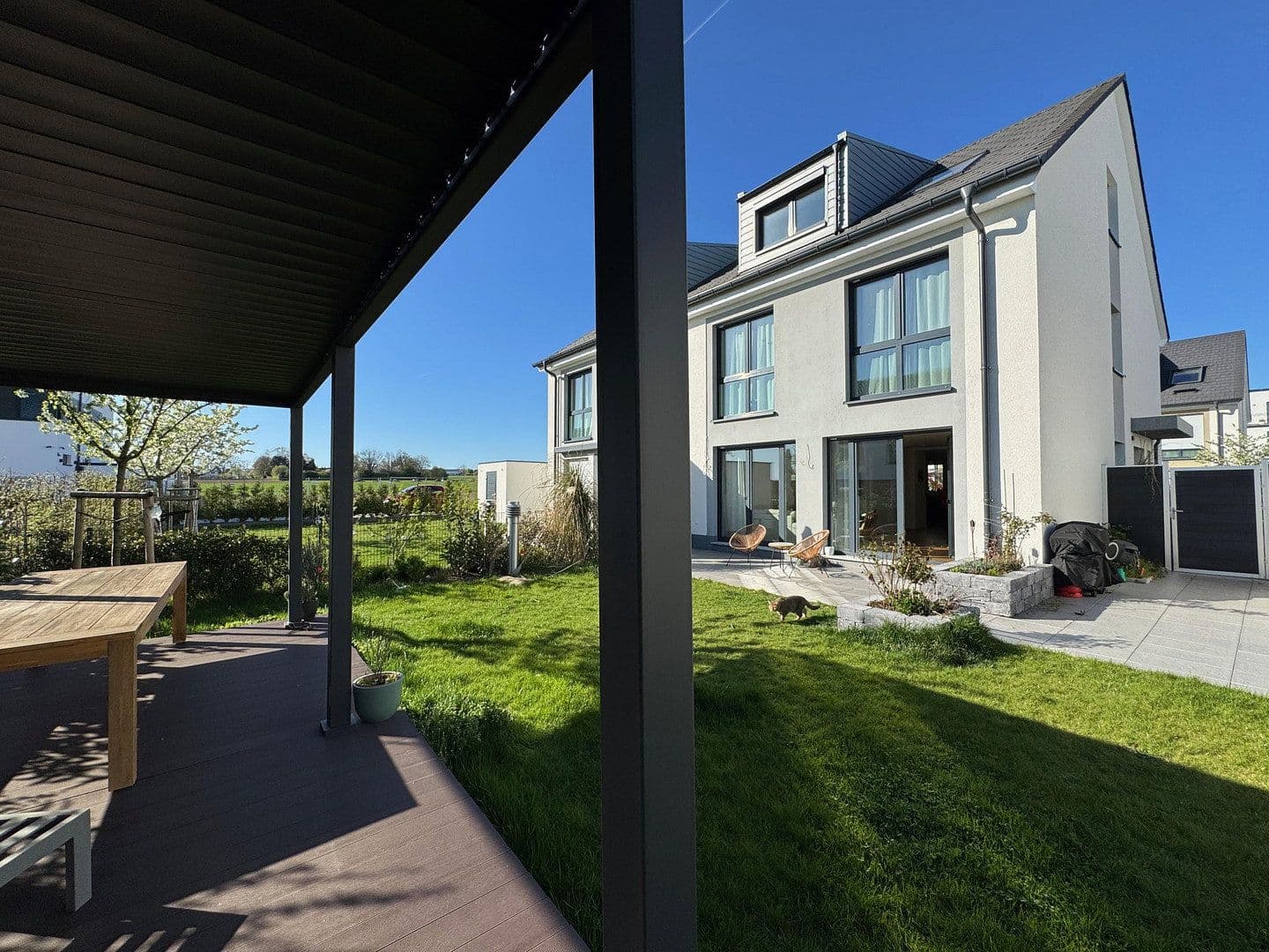 Prodej domu 192 m², pozemek 353 m², Wiesbaden, Hessen Prodej domu 192 m², pozemek 353 m², Wiesbaden, Hessen