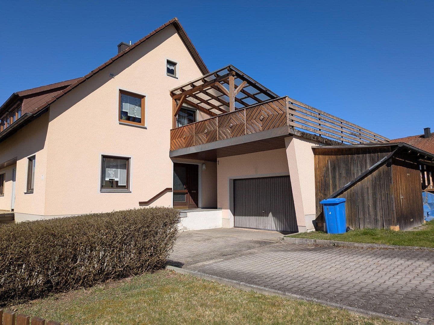 Prodej domu 175 m², pozemek 925 m², Schellenbachstr. 7, Eslarn, Bavorsko Prodej domu 175 m², pozemek 925 m², Schellenbachstr. 7, Eslarn, Bavorsko