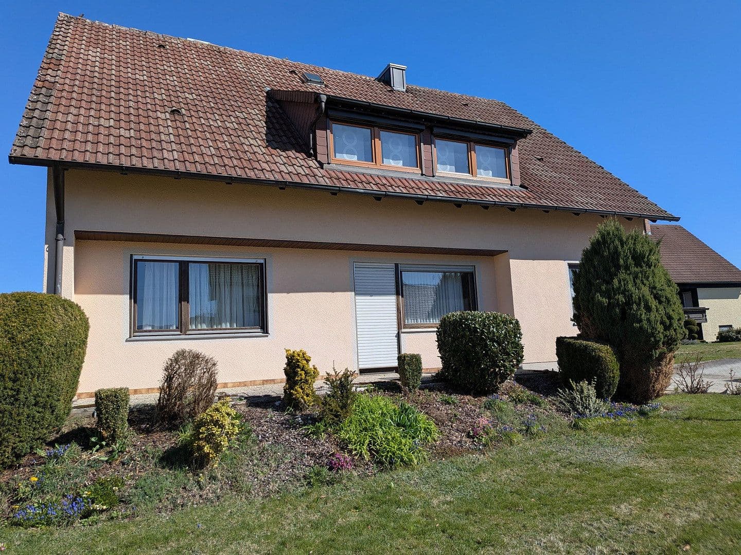 Prodej domu 175 m², pozemek 925 m², Schellenbachstr. 7, Eslarn, Bavorsko Prodej domu 175 m², pozemek 925 m², Schellenbachstr. 7, Eslarn, Bavorsko