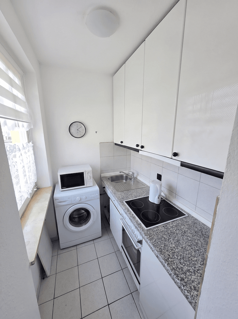 Pronájem bytu 1+1 28 m², Bayreuther Str. 36, Nürnberg, Bavorsko Pronájem bytu 1+1 28 m², Bayreuther Str. 36, Nürnberg, Bavorsko