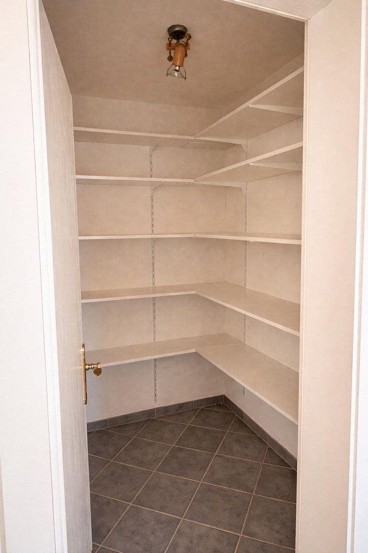 Pronájem bytu 3+1 112 m², München, Bavorsko Pronájem bytu 3+1 112 m², München, Bavorsko