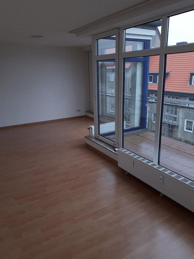 Pronájem bytu 2+1 55 m², Georgstr.5-7, Lübeck, Šlesvicko-Holštýnsko Pronájem bytu 2+1 55 m², Georgstr.5-7, Lübeck, Šlesvicko-Holštýnsko