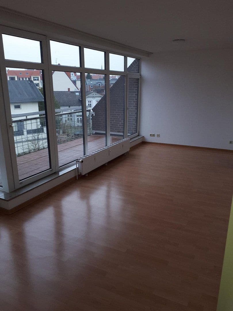 Pronájem bytu 2+1 55 m², Georgstr.5-7, Lübeck, Šlesvicko-Holštýnsko Pronájem bytu 2+1 55 m², Georgstr.5-7, Lübeck, Šlesvicko-Holštýnsko