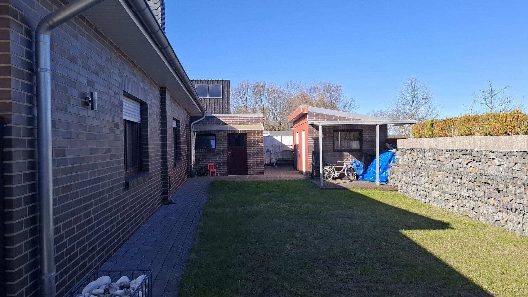 Prodej domu 175 m², pozemek 711 m², Barsinghausen, Dolní Sasko Prodej domu 175 m², pozemek 711 m², Barsinghausen, Dolní Sasko