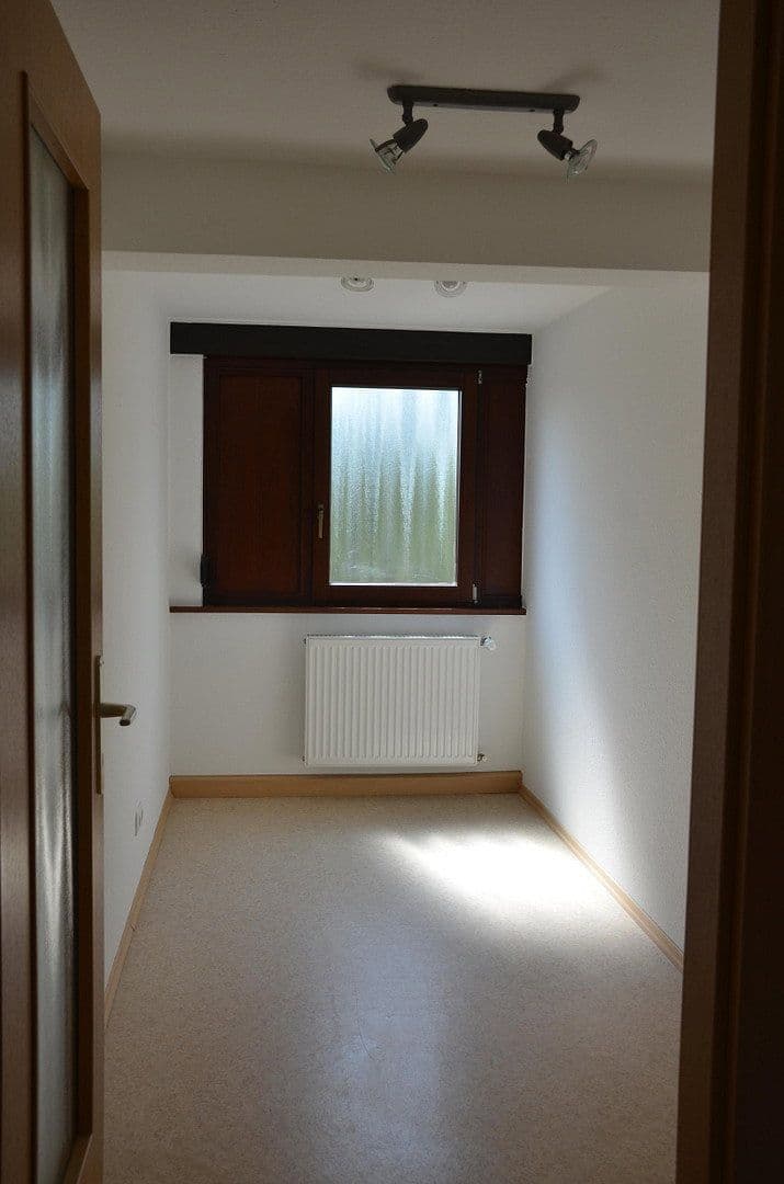 Pronájem domu 150 m², pozemek 1.000 m², Bammental, Bádensko-Württembersko Pronájem domu 150 m², pozemek 1.000 m², Bammental, Bádensko-Württembersko