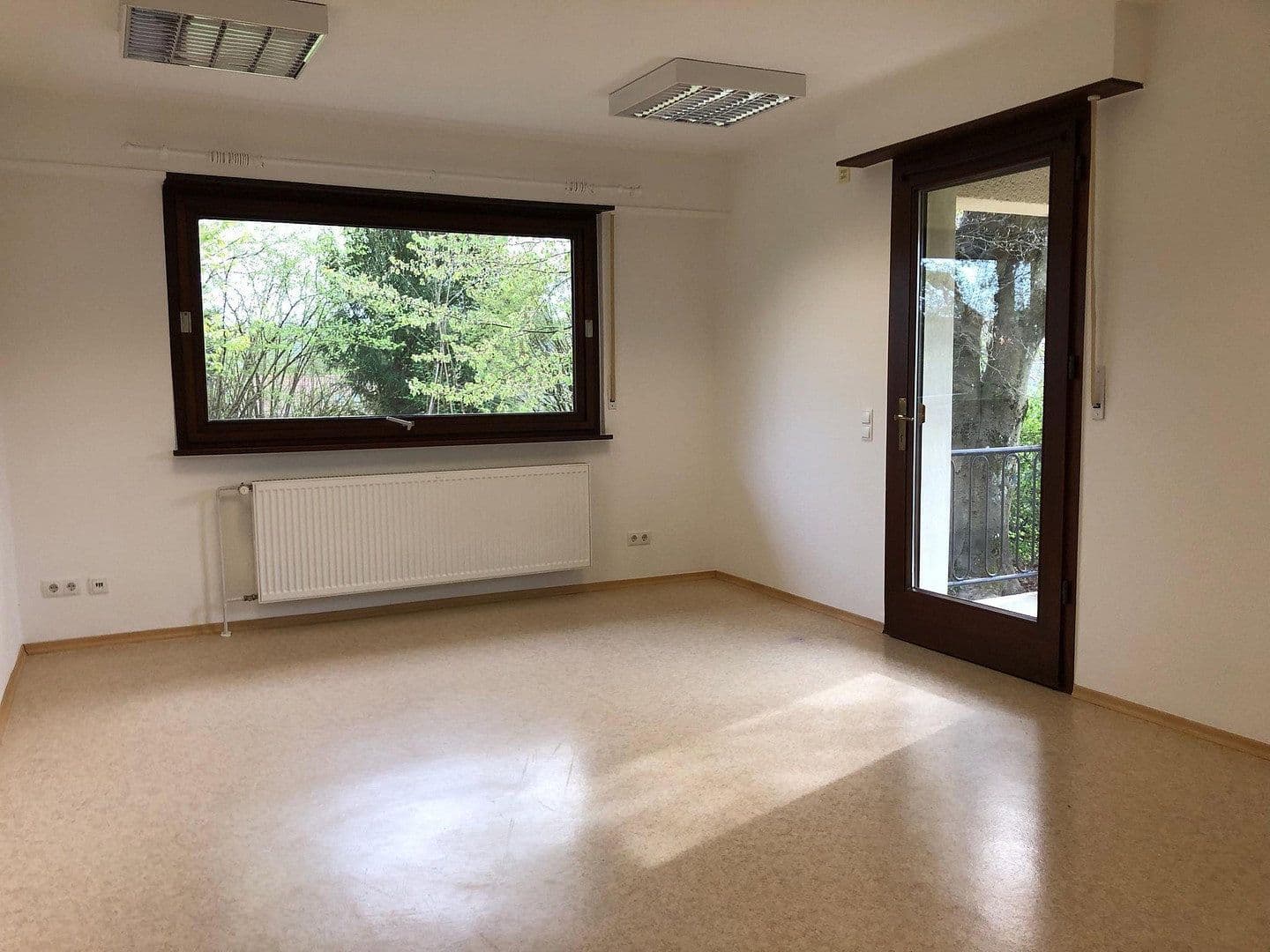 Pronájem domu 150 m², pozemek 1.000 m², Bammental, Bádensko-Württembersko Pronájem domu 150 m², pozemek 1.000 m², Bammental, Bádensko-Württembersko