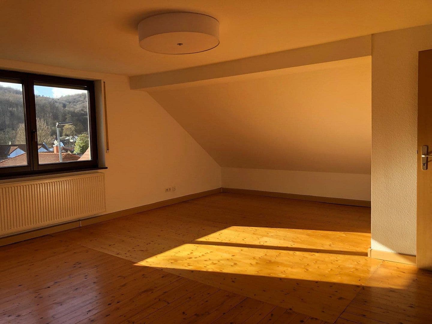 Pronájem domu 150 m², pozemek 1.000 m², Bammental, Bádensko-Württembersko Pronájem domu 150 m², pozemek 1.000 m², Bammental, Bádensko-Württembersko