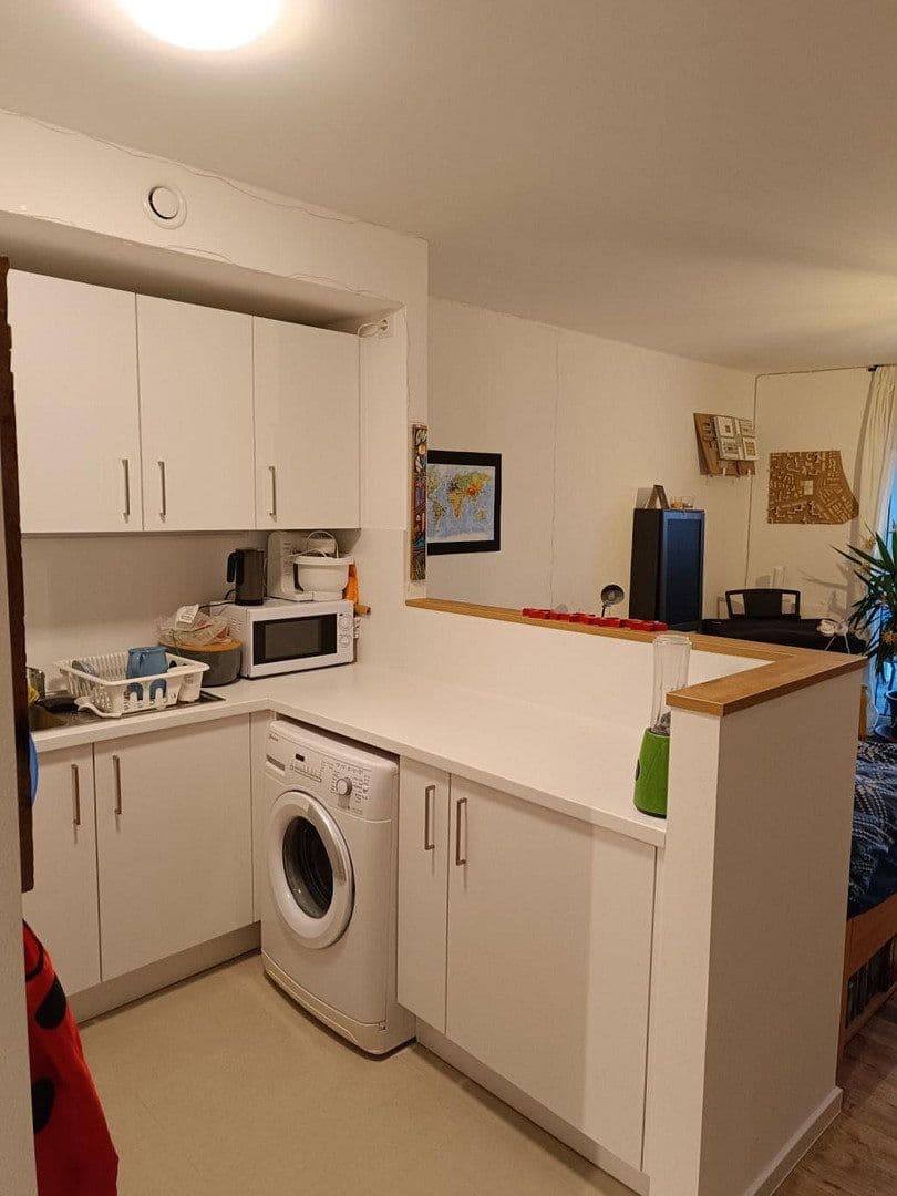 Pronájem bytu 1+1 36 m², Breisacher Straße 141, Freiburg im Breisgau, Bádensko-Württembersko Pronájem bytu 1+1 36 m², Breisacher Straße 141, Freiburg im Breisgau, Bádensko-Württembersko