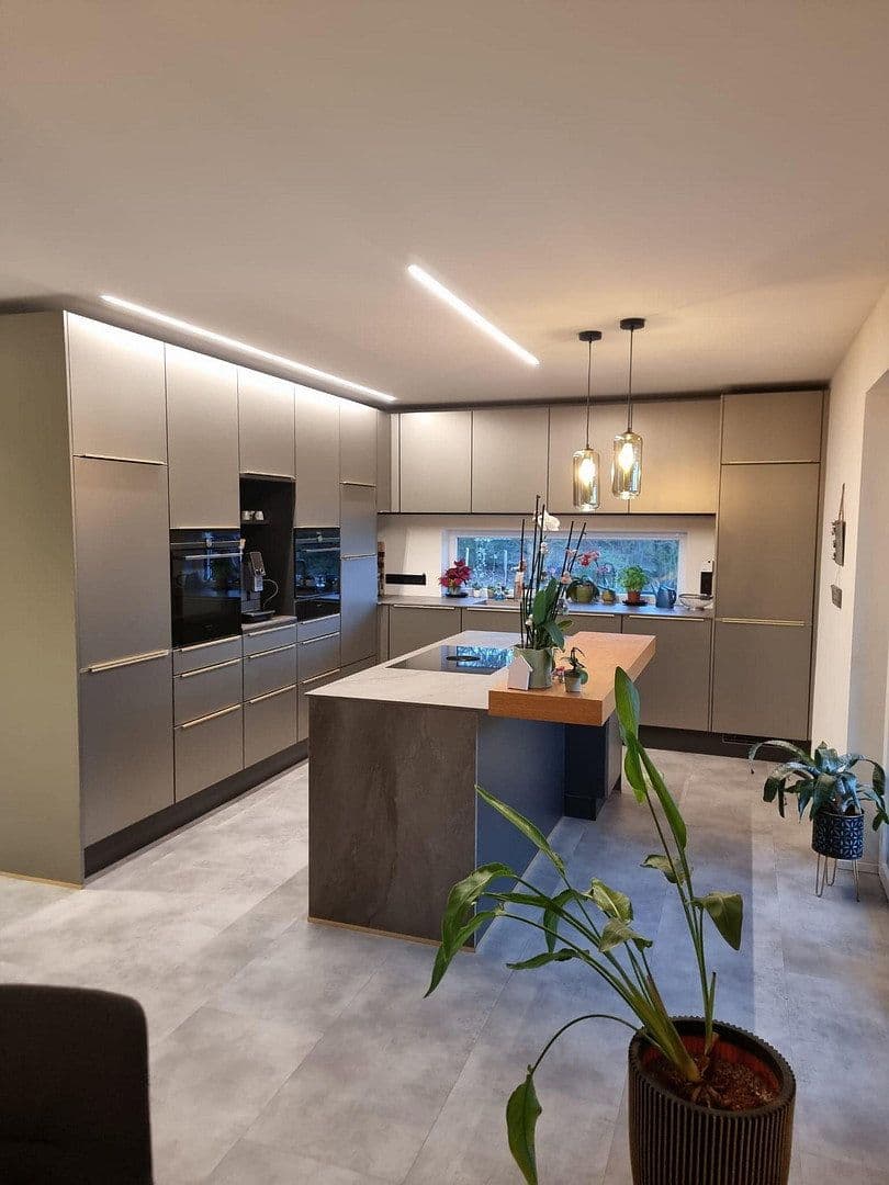 Pronájem bytu 3+1 108 m², Alemannenring 38, Ehingen, Bavorsko Pronájem bytu 3+1 108 m², Alemannenring 38, Ehingen, Bavorsko