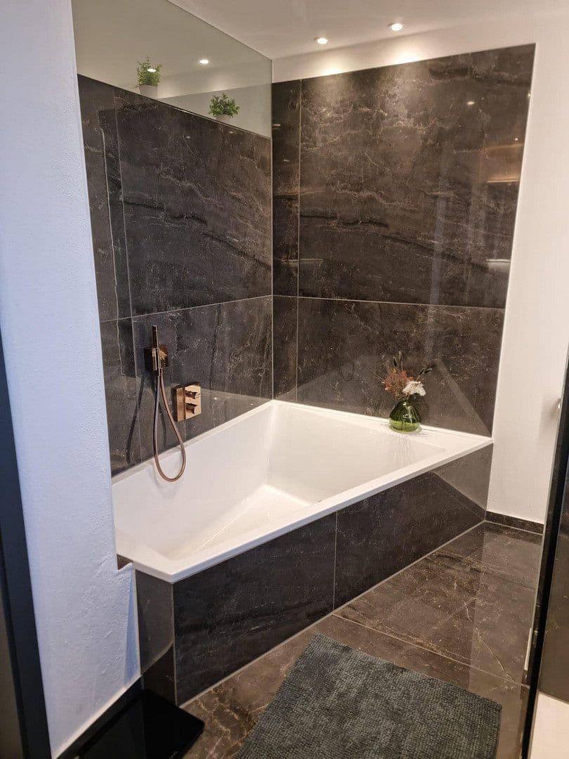 Pronájem bytu 3+1 108 m², Alemannenring 38, Ehingen, Bavorsko Pronájem bytu 3+1 108 m², Alemannenring 38, Ehingen, Bavorsko