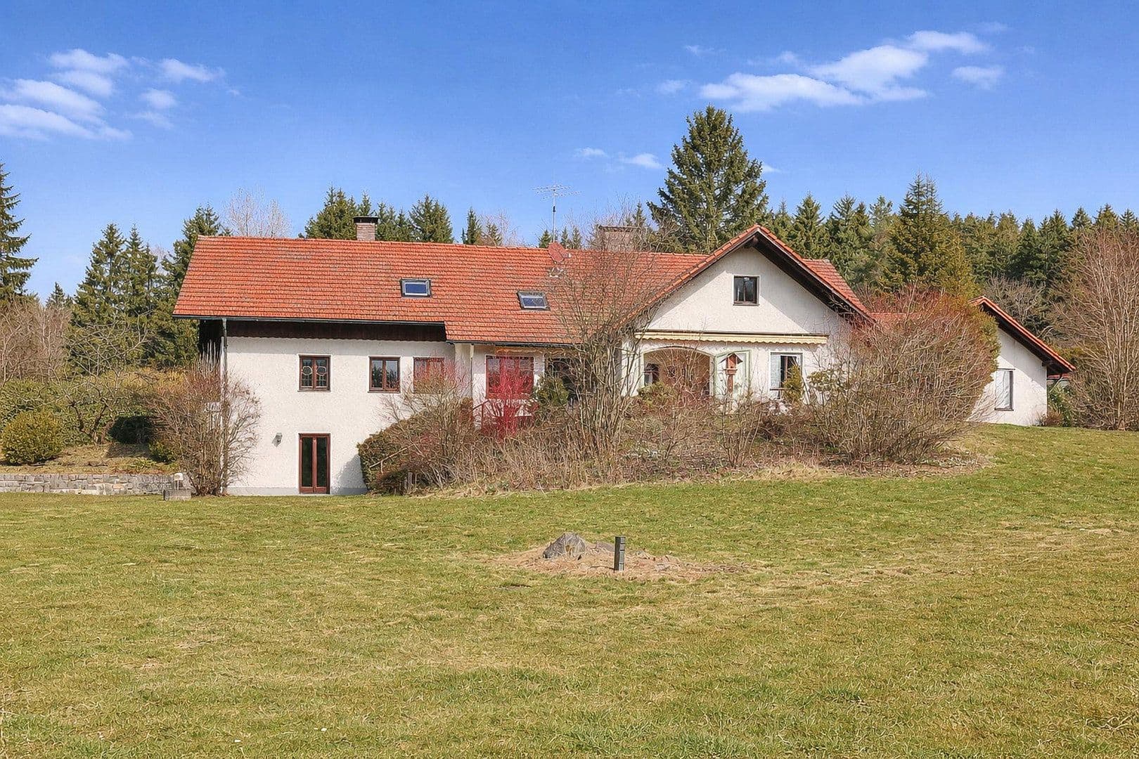 Prodej domu 280 m², pozemek 4.460 m², Regen, Bavorsko Prodej domu 280 m², pozemek 4.460 m², Regen, Bavorsko