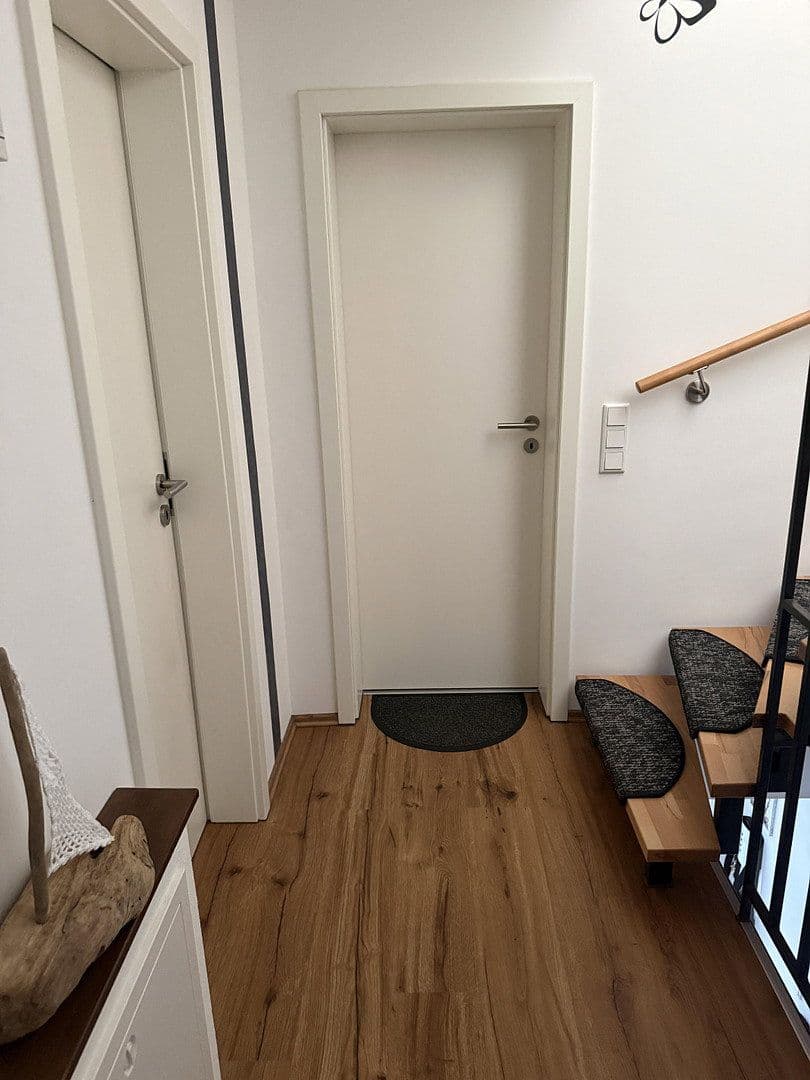 Prodej domu 137 m², pozemek 248 m², Adelsdorf, Bavorsko Prodej domu 137 m², pozemek 248 m², Adelsdorf, Bavorsko