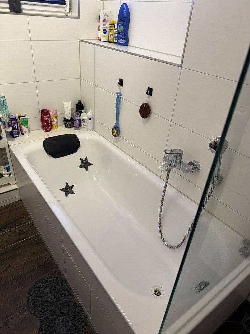 Prodej domu 137 m², pozemek 248 m², Adelsdorf, Bavorsko Prodej domu 137 m², pozemek 248 m², Adelsdorf, Bavorsko