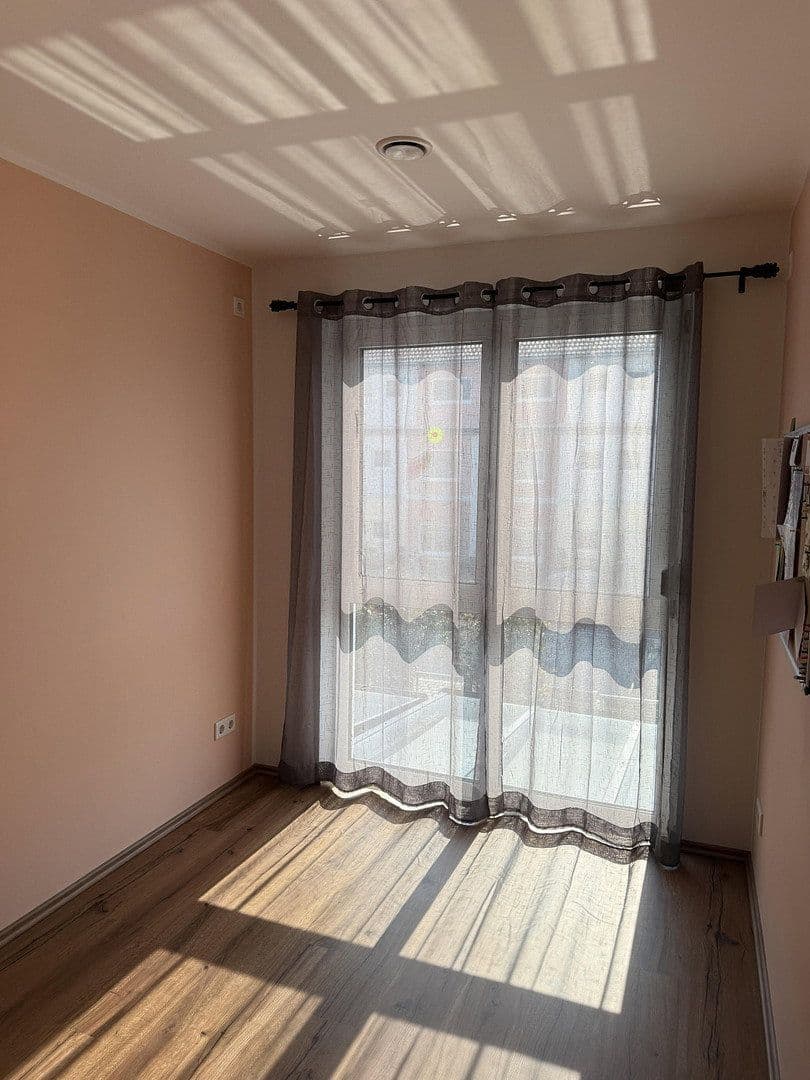 Prodej domu 137 m², pozemek 248 m², Adelsdorf, Bavorsko Prodej domu 137 m², pozemek 248 m², Adelsdorf, Bavorsko