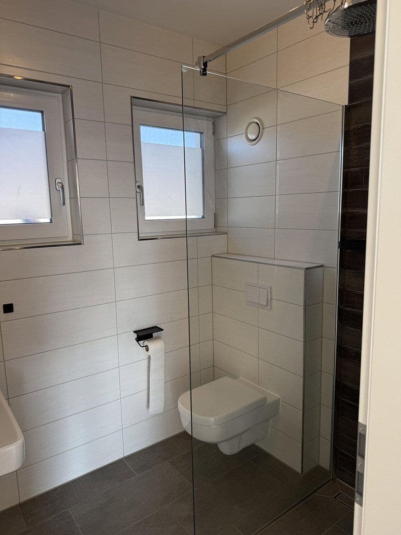 Prodej domu 137 m², pozemek 248 m², Adelsdorf, Bavorsko Prodej domu 137 m², pozemek 248 m², Adelsdorf, Bavorsko