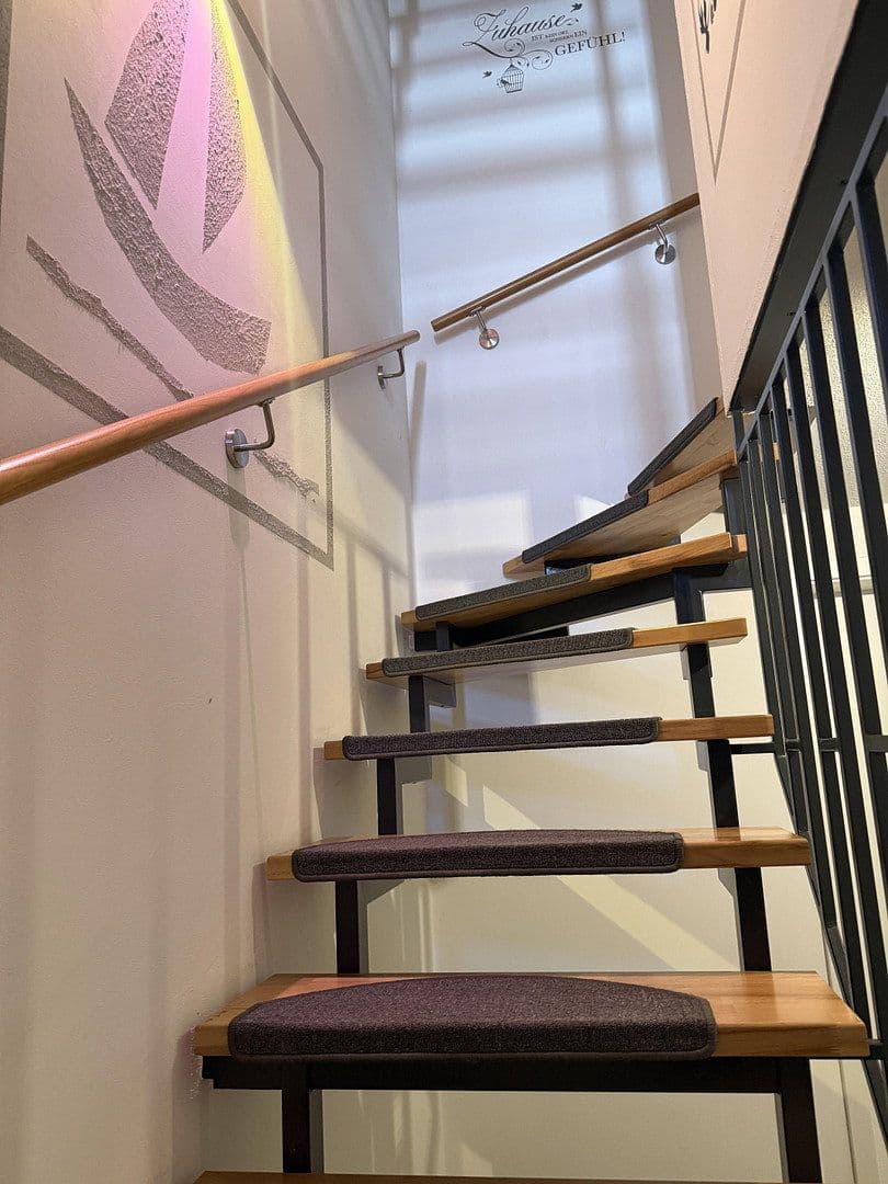 Prodej domu 137 m², pozemek 248 m², Adelsdorf, Bavorsko Prodej domu 137 m², pozemek 248 m², Adelsdorf, Bavorsko