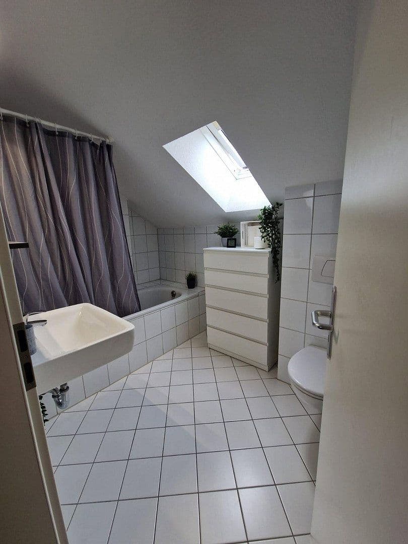 Pronájem bytu 2+1 52 m², Mülheim an der Ruhr, Severní Porýní-Vestfálsko Pronájem bytu 2+1 52 m², Mülheim an der Ruhr, Severní Porýní-Vestfálsko