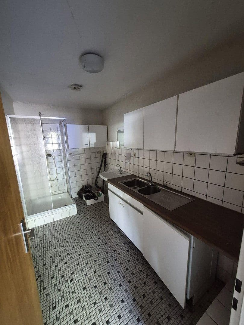 Prodej nebytového prostoru 875 m², Metjendorfer Landstraße 28, Wiefelstede, Dolní Sasko Prodej nebytového prostoru 875 m², Metjendorfer Landstraße 28, Wiefelstede, Dolní Sasko