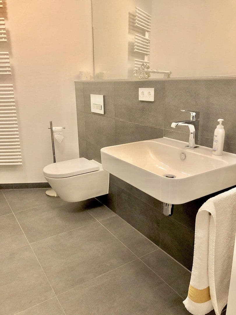 Pronájem bytu 2+1 61 m², Europa-Allee 2, Frankfurt am Main, Hessen Pronájem bytu 2+1 61 m², Europa-Allee 2, Frankfurt am Main, Hessen