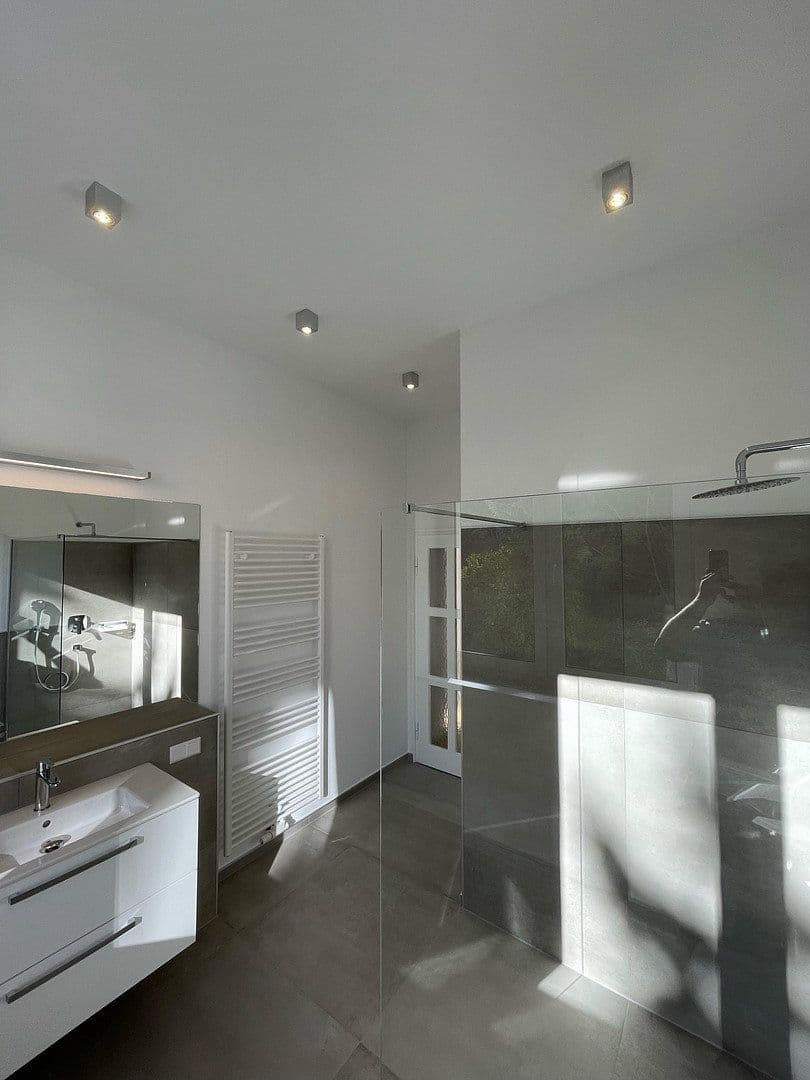 Pronájem bytu 3+1 97 m², Trojanstraße 16, Hannover, Dolní Sasko Pronájem bytu 3+1 97 m², Trojanstraße 16, Hannover, Dolní Sasko