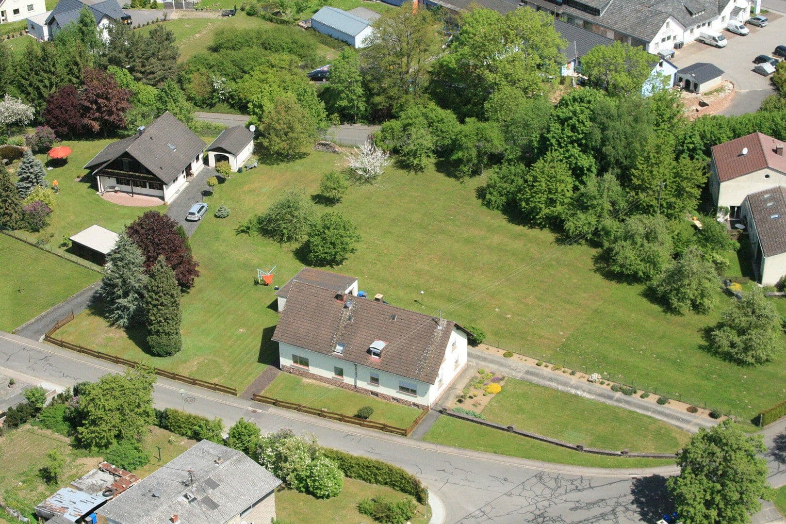 Prodej domu 217 m², pozemek 4.494 m², Katzstraße 23,25, Speicher, Porýní-Falc Prodej domu 217 m², pozemek 4.494 m², Katzstraße 23,25, Speicher, Porýní-Falc